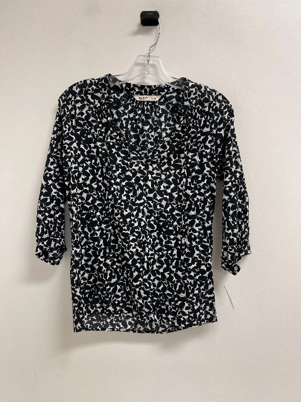 off-the-shoulder women's topsTop Long Sleeve By Old Navy In Black & White, Size: Xs