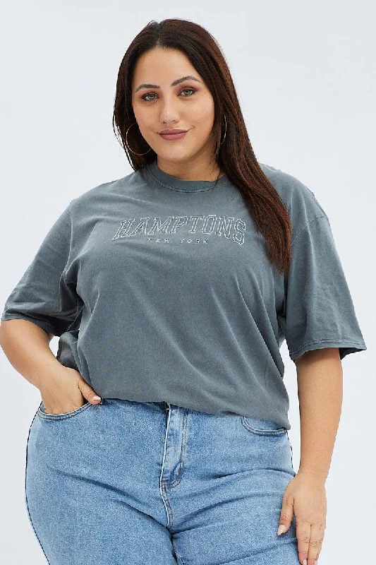 women's tops for those who want to create outfits that are both trendy and timelessGrey Graphic Tee Short Sleeve Washed Hamptons