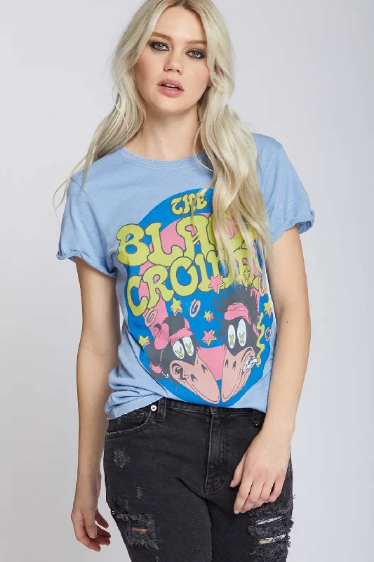 women's tops for those who want to wear pieces that are both functional and fashionableThe Black Crows Tee - Washed Denim